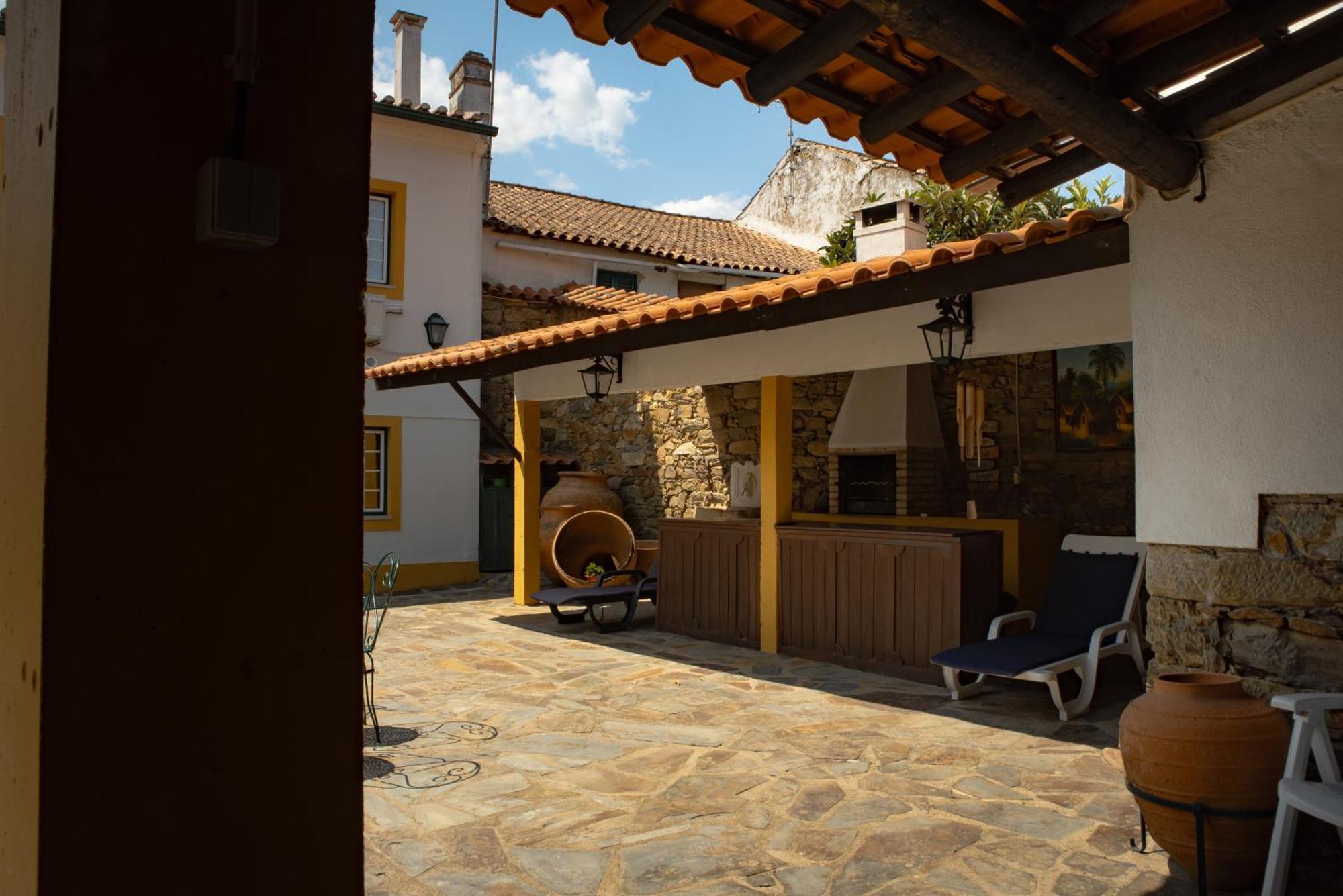 Villa A Sobreirinha Jacuzzi E Pet Friendly Sobreira Formosa Esterno foto